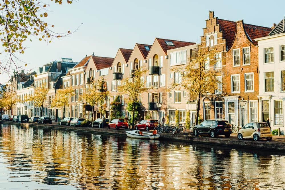 Nederlandse grachtenpanden — sfeerbeeld